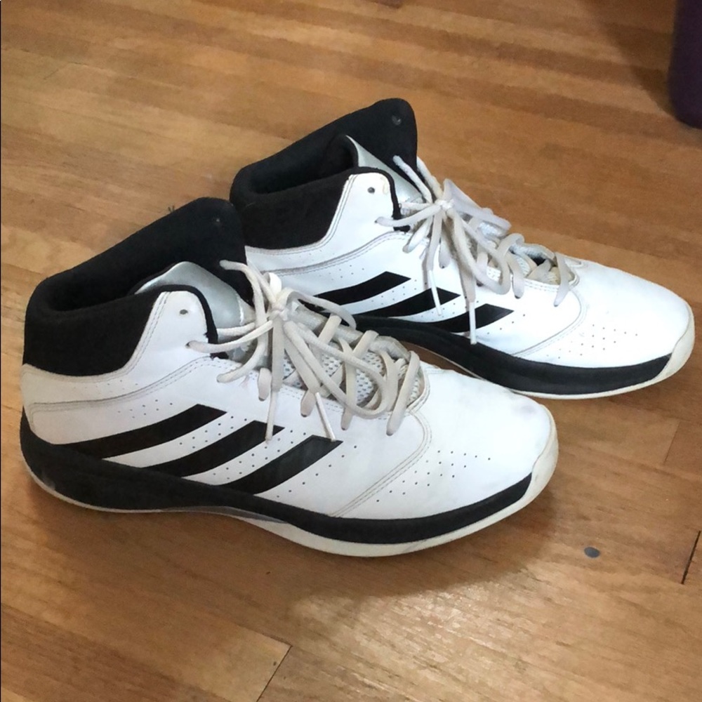Adidas sneakers 8 1/2